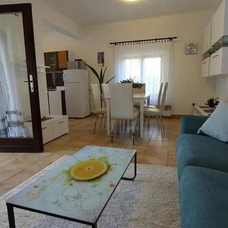 Miro Penzion Vantacici