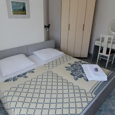 Gostinjska kuća Miro 3*