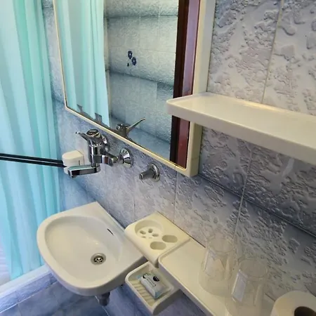 Gostinjska kuća Miro 3*